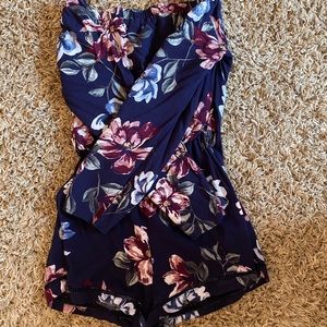 Kendall and Kylie Romper (SIZE S)